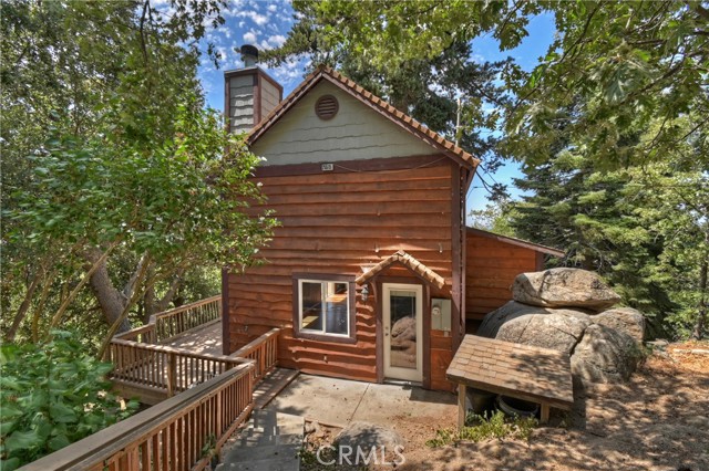 Detail Gallery Image 2 of 17 For 25515 True, Twin Peaks,  CA 92391 - 2 Beds | 2 Baths