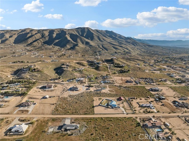 Detail Gallery Image 11 of 70 For 21972 Ocotillo Way, Apple Valley,  CA 92308 - 3 Beds | 2/1 Baths