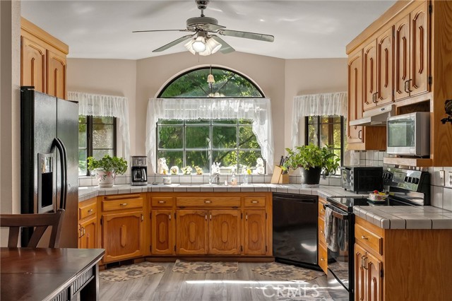 Detail Gallery Image 14 of 68 For 62 Blakeslee Dr, Oroville,  CA 95966 - 3 Beds | 2/1 Baths