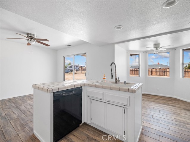 Detail Gallery Image 12 of 33 For 18896 Westlawn, Hesperia,  CA 92345 - 3 Beds | 2 Baths