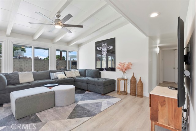 Detail Gallery Image 6 of 36 For 10824 Groveside Ave, Whittier,  CA 90603 - 4 Beds | 2 Baths