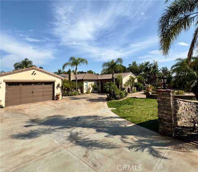 17832 Canyonwood Drive, Riverside, CA 92504