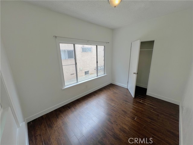 Detail Gallery Image 8 of 16 For 3507 Edgehill Dr, Los Angeles,  CA 90018 - 3 Beds | 1 Baths
