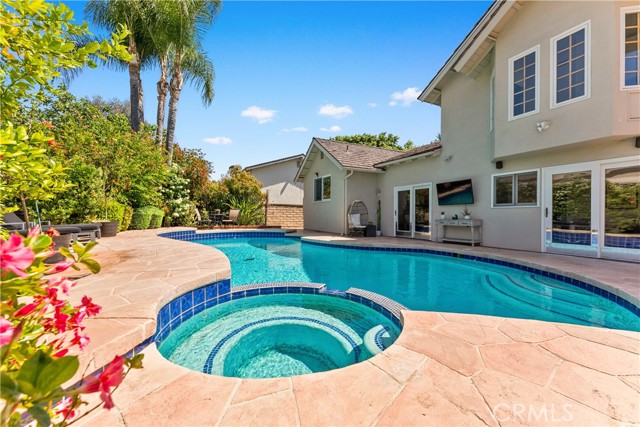 23721 Sarda Road, Valencia CA: https://media.crmls.org/medias/0dd59529-3ae5-4f9a-9a5a-2e8500f3870a.jpg