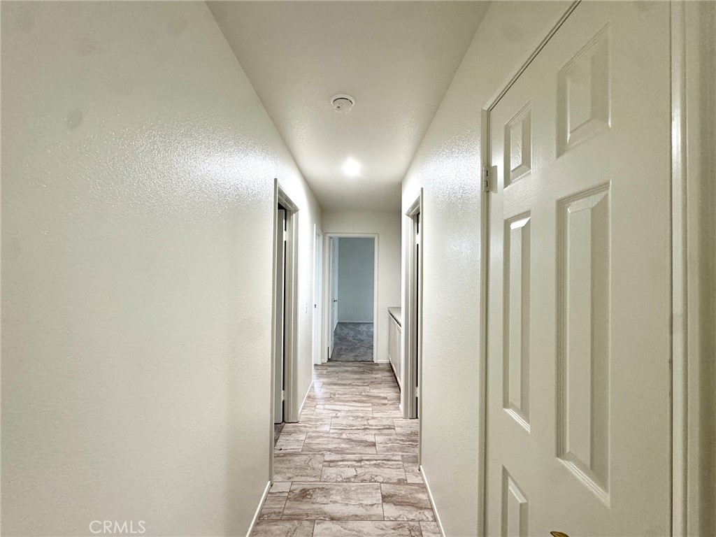 https://media.crmls.org/medias/0dd5be46-f877-4e56-90b4-ab97f494686e.jpg?preset=X-Large