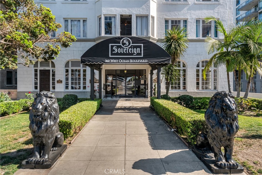 360 W Ocean Boulevard #402
