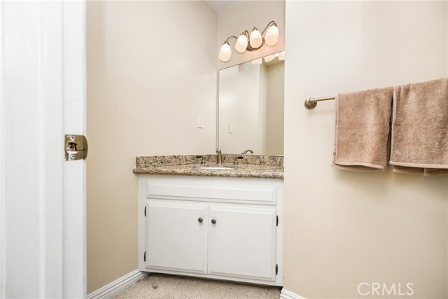 Detail Gallery Image 46 of 75 For 6040 Pat Ave, Woodland Hills,  CA 91367 - 5 Beds | 4/2 Baths