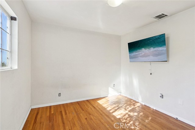 Detail Gallery Image 24 of 39 For 10509 Silverton, Tujunga,  CA 91042 - 4 Beds | 3 Baths