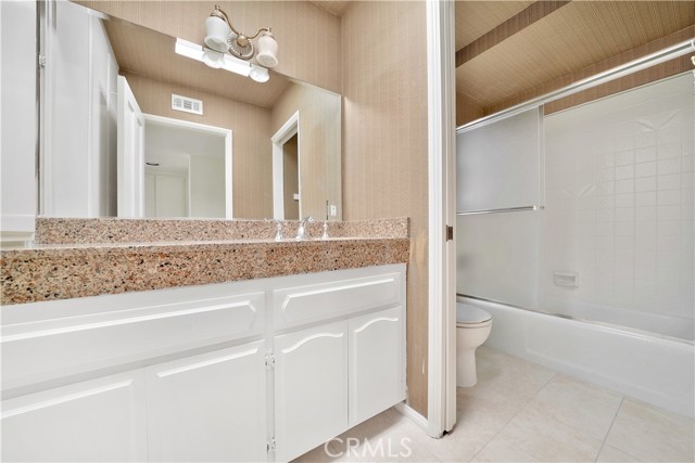 Detail Gallery Image 17 of 39 For 415 Canal St, Newport Beach,  CA 92663 - 4 Beds | 2/1 Baths