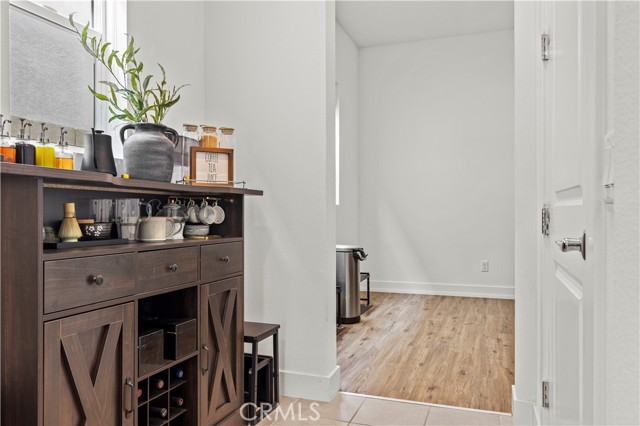 Detail Gallery Image 22 of 74 For 27526 Elderberry Dr, Valencia,  CA 91381 - 5 Beds | 5/1 Baths