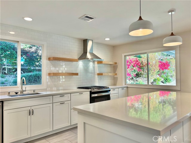 Detail Gallery Image 9 of 48 For 7063 Middlesbury Ridge Cir, West Hills,  CA 91307 - 3 Beds | 2/1 Baths