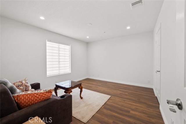 Detail Gallery Image 30 of 41 For 31373 Angeles Forest, Palmdale,  CA 93550 - 4 Beds | 3 Baths