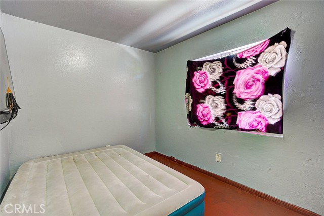 Detail Gallery Image 12 of 22 For 1426 W 99th St, Los Angeles,  CA 90047 - 4 Beds | 2 Baths