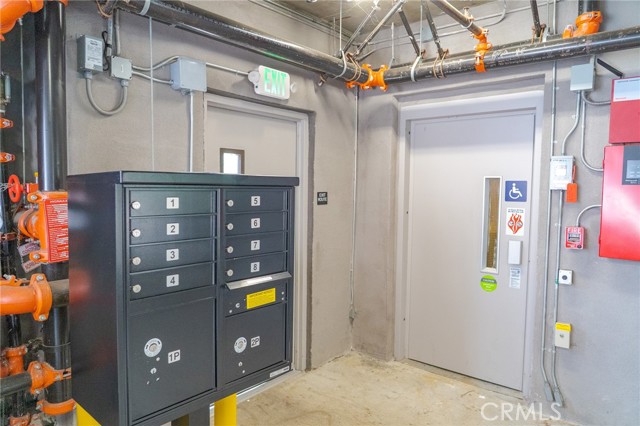 Detail Gallery Image 50 of 53 For 1187 Crenshaw Bld #102,  Los Angeles,  CA 90019 - 2 Beds | 3 Baths