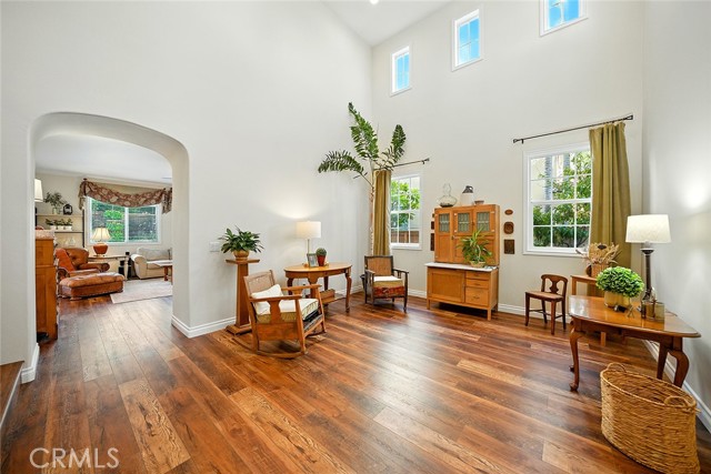 13742 Woodcrest Court, Eastvale CA: https://media.crmls.org/medias/0dda3e36-b4c4-43f6-b435-2aa684e4a289.jpg