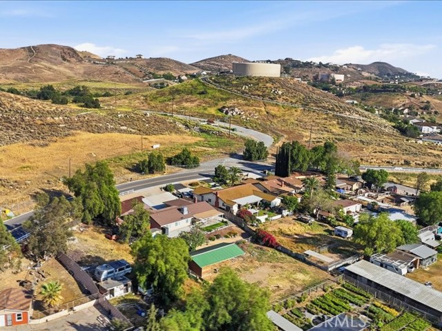 Detail Gallery Image 9 of 75 For 1826 Hillside, Norco,  CA 92860 - 4 Beds | 2 Baths