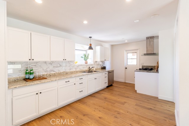 1774 Hamilton Street photo 7