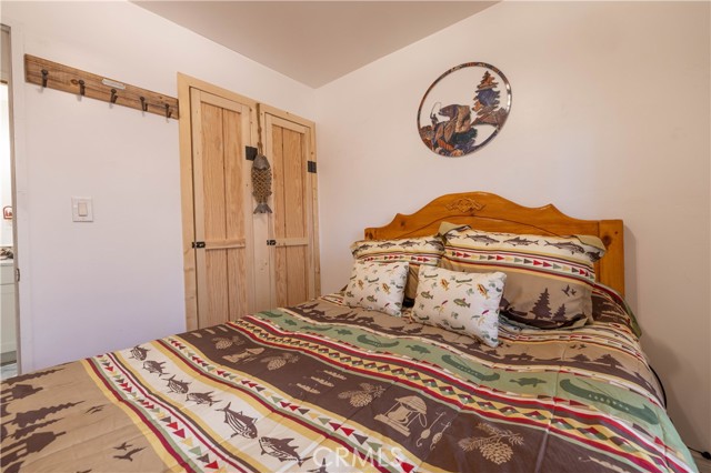 Detail Gallery Image 20 of 26 For 817 W Sherwood Bld, Big Bear City,  CA 92314 - 2 Beds | 1 Baths