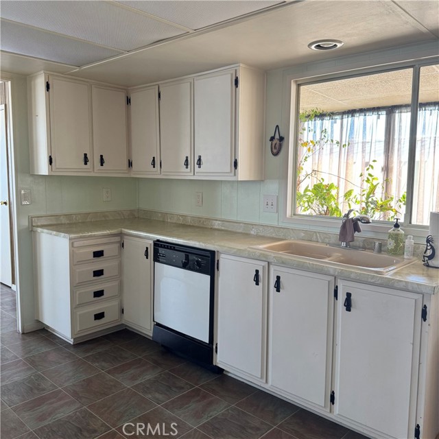 Detail Gallery Image 34 of 37 For 8801 Eton Ave #53,  Canoga Park,  CA 91304 - 2 Beds | 2 Baths