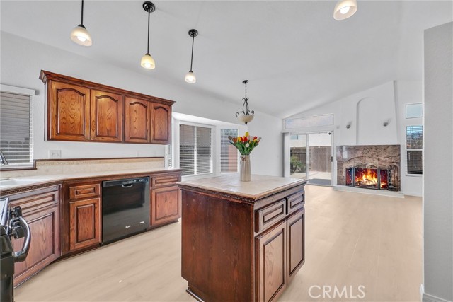 Detail Gallery Image 13 of 44 For 10561 Mendoza Rd, Moreno Valley,  CA 92557 - 4 Beds | 2 Baths