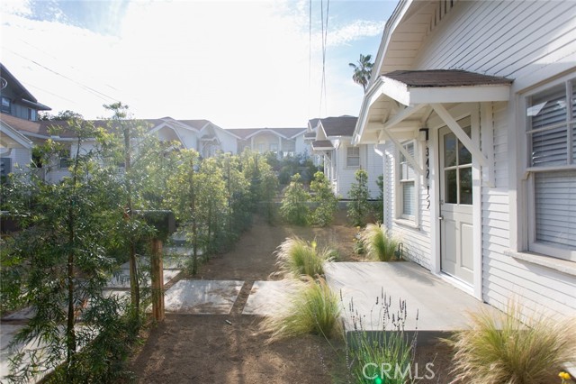 342 N Avenue 57, Highland Park CA: https://media.crmls.org/medias/0dddbd13-bad9-46d7-98e3-673099476811.jpg