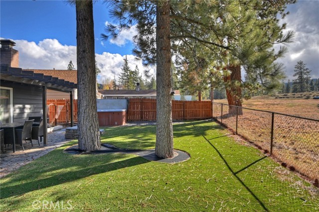 Detail Gallery Image 45 of 46 For 542 Edgemoor Rd, Big Bear Lake,  CA 92315 - 2 Beds | 2 Baths