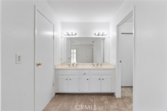 18691 Varden Drive, Madera CA: https://media.crmls.org/medias/0dde3df7-195b-454d-8e0f-b9f0c0eba428.jpg
