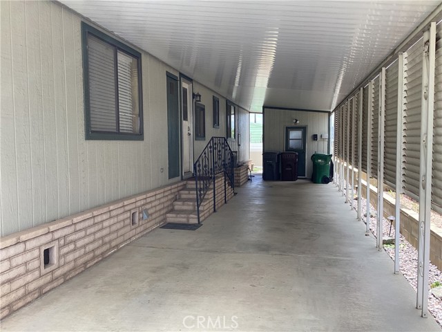 4133 W Wilson Street, Banning CA: https://media.crmls.org/medias/0dde6edb-210b-42b0-99b4-a2f16bdbfacc.jpg