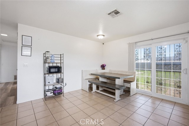 Detail Gallery Image 10 of 18 For 12557 Valley Meadows, Moreno Valley,  CA 92553 - 3 Beds | 2 Baths