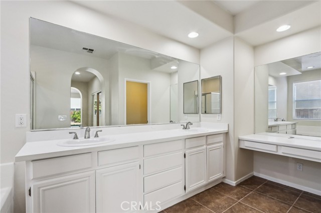 32684 Salvia Circle, Winchester CA: https://media.crmls.org/medias/0ddedec5-673f-4db9-b32f-4a7a50398e5d.jpg