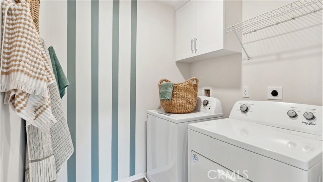 26185 Moorpark Court, Corona CA: https://media.crmls.org/medias/0de052cd-05cb-4e40-9709-b45d690aa5a4.jpg