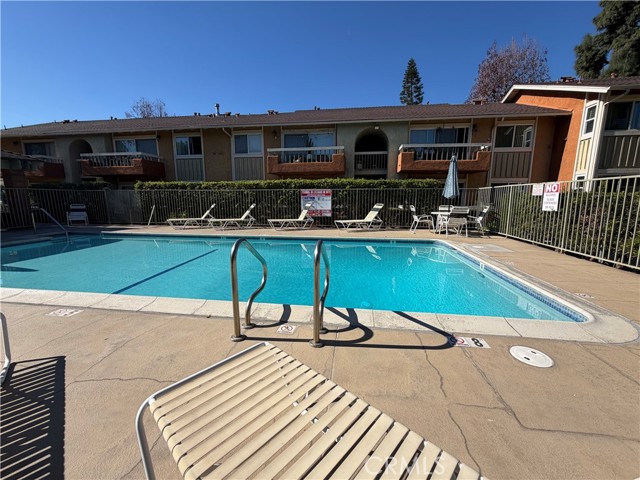 Detail Gallery Image 3 of 19 For 16040 Leffingwell Rd #50,  Whittier,  CA 90603 - 2 Beds | 2 Baths