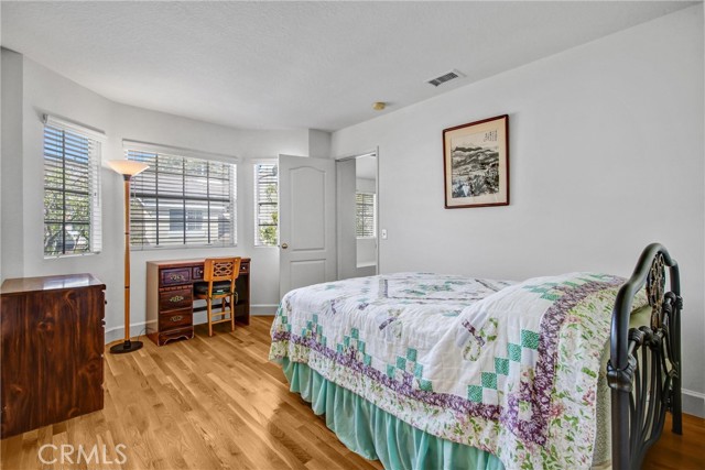 2300 Maple Ave, Torrance CA: https://media.crmls.org/medias/0de18ccd-5253-4b11-8c46-7a4484da4228.jpg