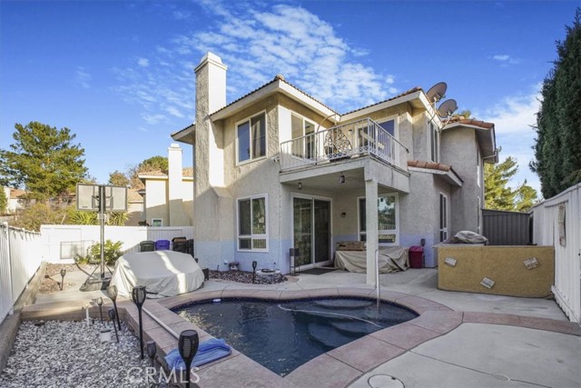 18612 Hilton Court, Canyon Country CA: https://media.crmls.org/medias/0de3d5eb-621b-41b8-8f25-3c82f7034d13.jpg