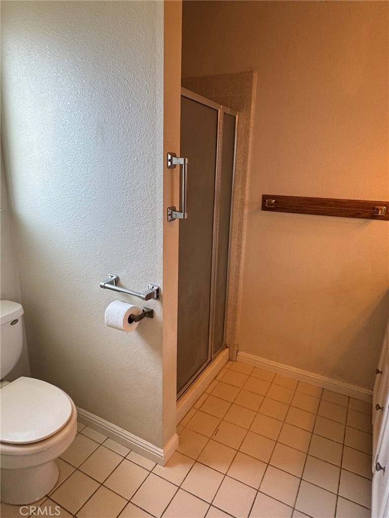 https://media.crmls.org/medias/0de3d794-f744-473e-9be8-fa8d66de79d8.jpg?preset=X-Large