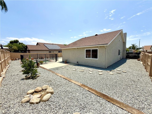 2382 Carlsbad Circle, Hemet CA: https://media.crmls.org/medias/0de3f2d7-b12c-4729-984c-79262769bc1a.jpg