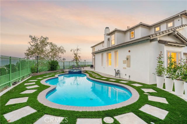 3318 Durham Court, Burbank CA: https://media.crmls.org/medias/0de46e41-be1f-475f-88cf-6e394c977655.jpg
