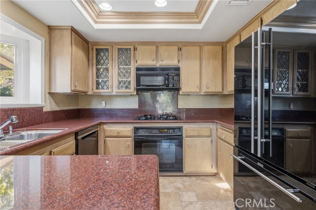 Detail Gallery Image 14 of 33 For 113 Conifer Circle, Oak Park,  CA 91377 - 3 Beds | 2/1 Baths