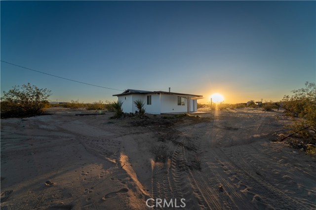 Detail Gallery Image 25 of 40 For 65125 Saturn, Joshua Tree,  CA 92252 - 2 Beds | 1 Baths