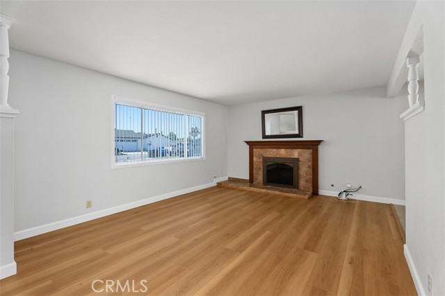 Image 4 of 39 For 8792 Grindlay