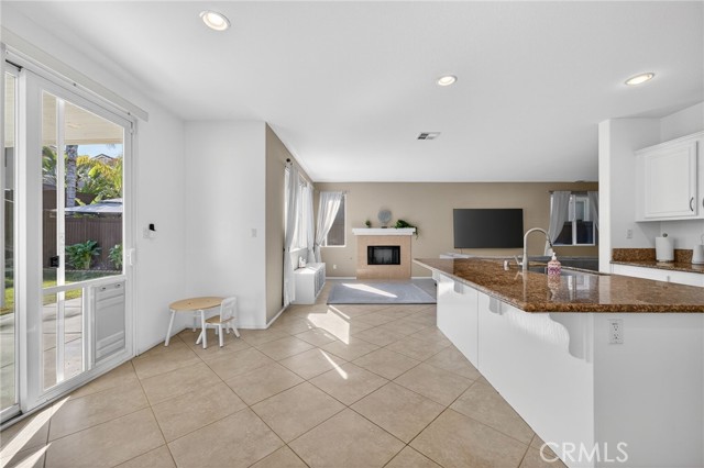 Detail Gallery Image 13 of 58 For 45160 Jumi Cir, Temecula,  CA 92592 - 4 Beds | 3 Baths