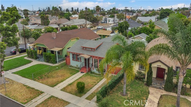 4154 S Harvard Blvd, Los Angeles CA: https://media.crmls.org/medias/0de8115e-1fa2-4906-9012-48a6df739f39.jpg