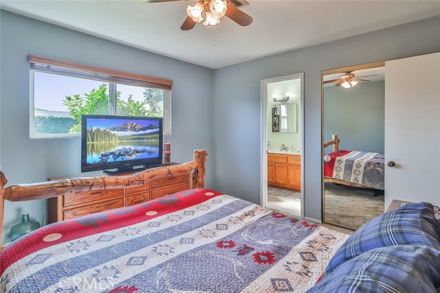 2289 Kelsey Street, Simi Valley CA: https://media.crmls.org/medias/0de8742c-e186-490e-8fa5-1d3afc8545f6.jpg