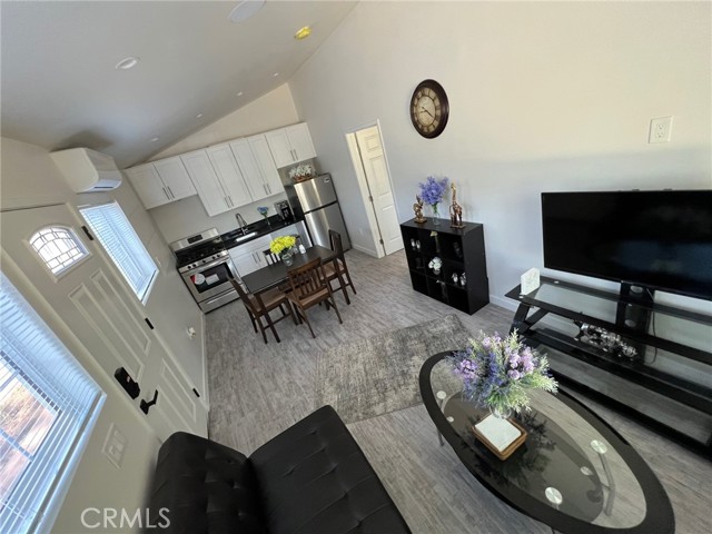 6919 Lena, West Hills CA: https://media.crmls.org/medias/0de914b0-d781-40d2-bc4b-fc8db6f91659.jpg