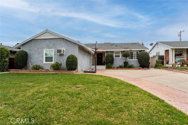 Detail Gallery Image 3 of 45 For 17242 Horace St, Granada Hills,  CA 91344 - 4 Beds | 4 Baths