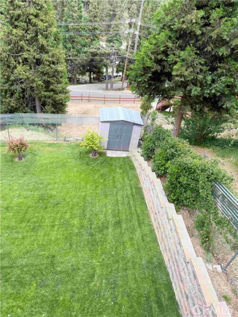 489 Dorn Drive, Crestline CA: https://media.crmls.org/medias/0dea6d5f-6c88-4da6-91b2-f476b54e3d66.jpg