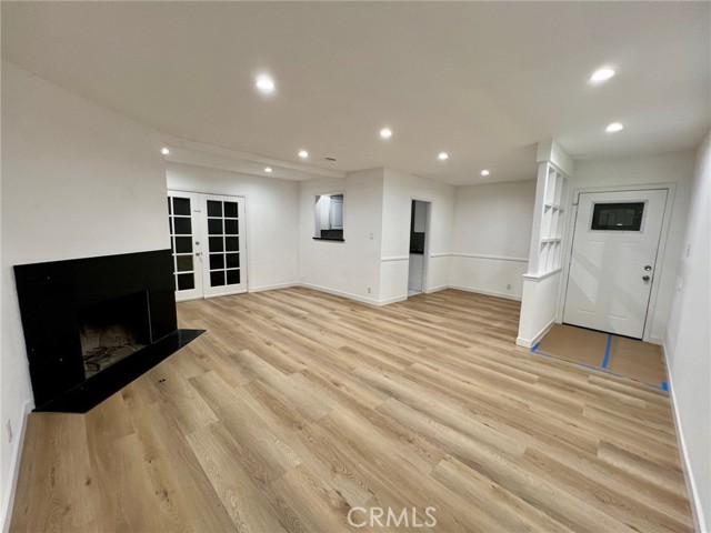 Detail Gallery Image 3 of 13 For 18656 Runnymede Street, Reseda,  CA 91335 - 3 Beds | 2 Baths