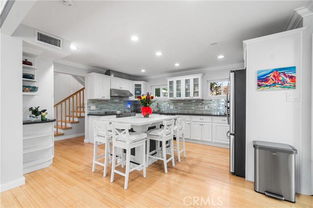 1510 E Maple Avenue, El Segundo CA: https://media.crmls.org/medias/0deb0714-4f84-4cae-a98b-3913b63eca91.jpg