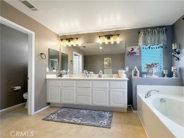 Detail Gallery Image 34 of 54 For 12476 Domingo, Victorville,  CA 92392 - 5 Beds | 4/1 Baths