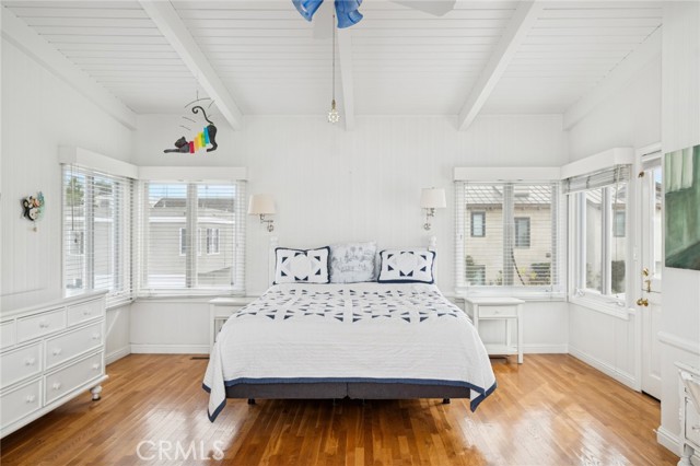 Detail Gallery Image 21 of 42 For 200 Grand Canal, Newport Beach,  CA 92662 - 4 Beds | 3 Baths